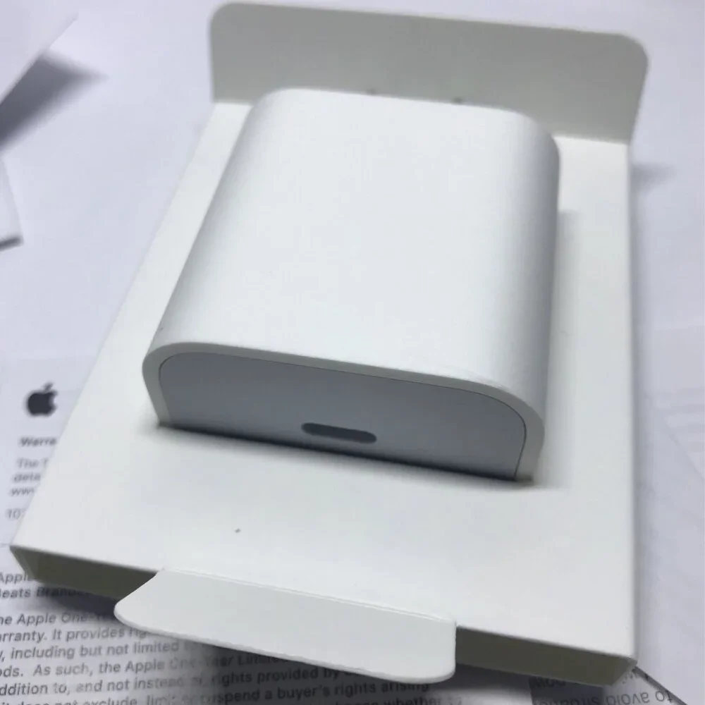 Original Apple USB-C 20W Power Adapter + USB-C Lightning Cable (1m)